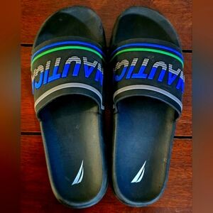 Boys Nautica Flip Flops size 6